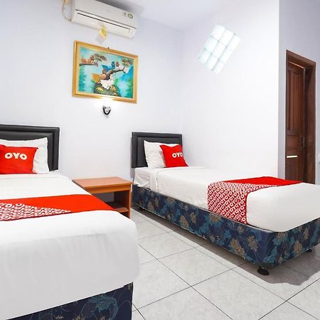 OYO 91561 Gandhi Hotel Bandung Buitenkant foto
