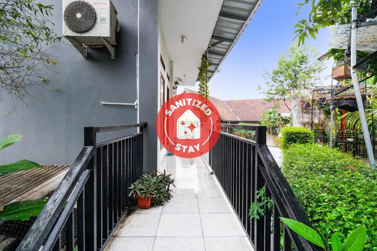 OYO 91561 Gandhi Hotel Bandung Buitenkant foto
