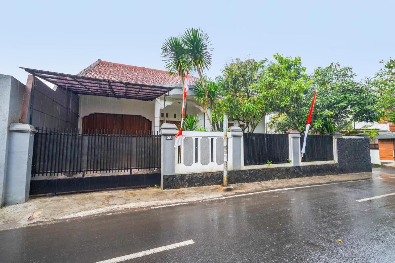 OYO 91561 Gandhi Hotel Bandung Buitenkant foto