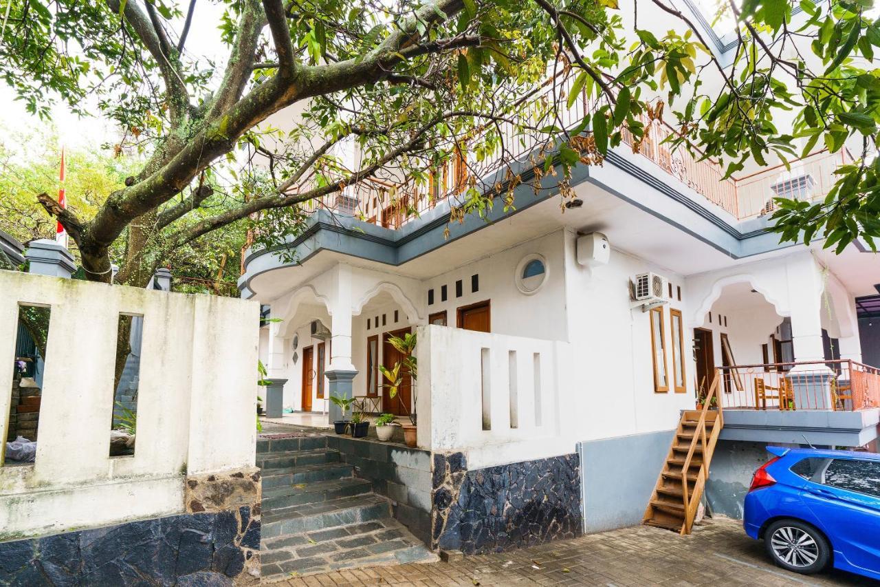 OYO 91561 Gandhi Hotel Bandung Buitenkant foto