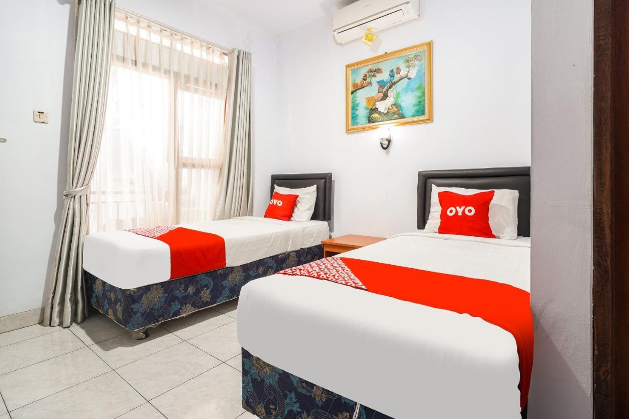 OYO 91561 Gandhi Hotel Bandung Buitenkant foto